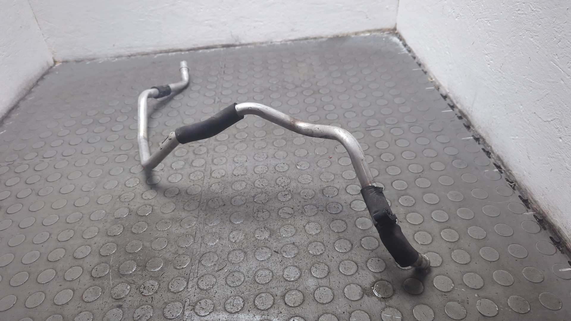 Трубка системы охлаждения