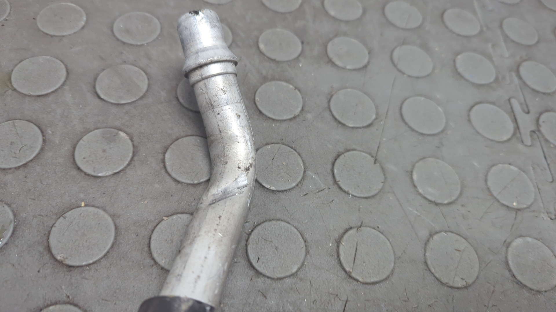 Трубка системы охлаждения