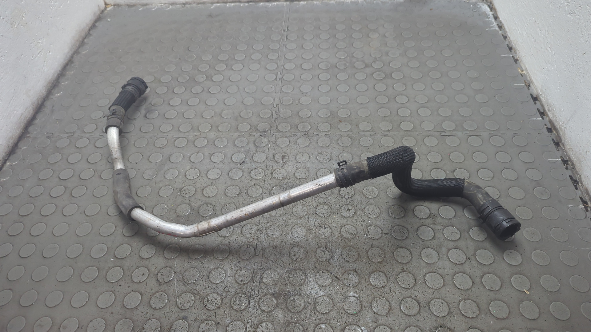 Трубка системы охлаждения