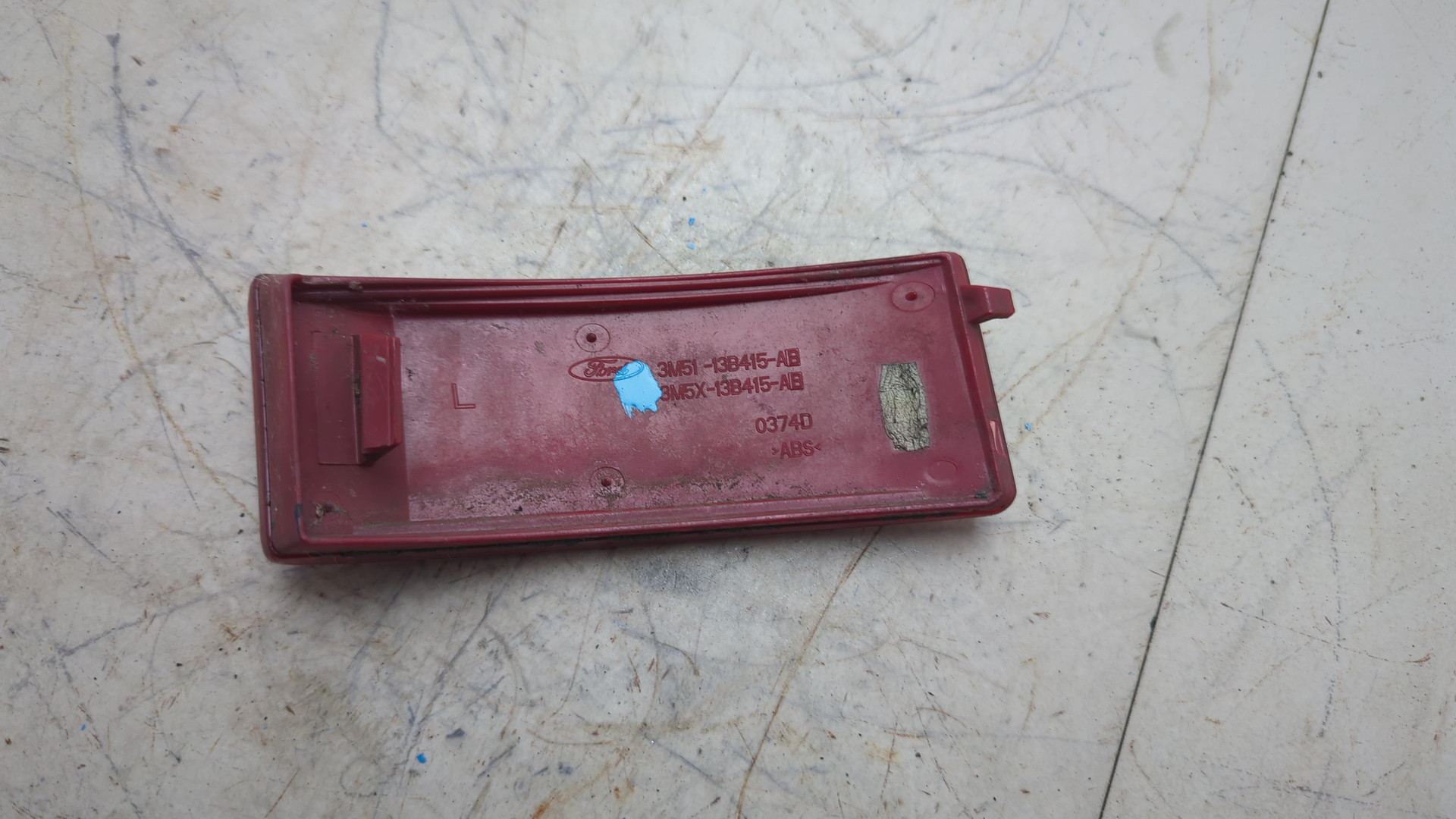 Отражатель в бампер задний левый