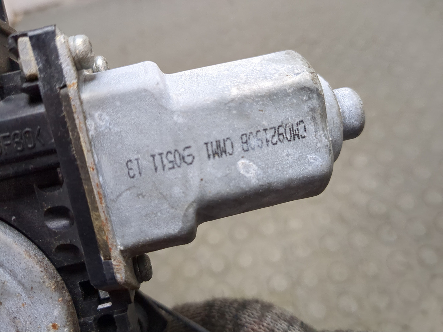 Стеклоподъемник электр. задний правый