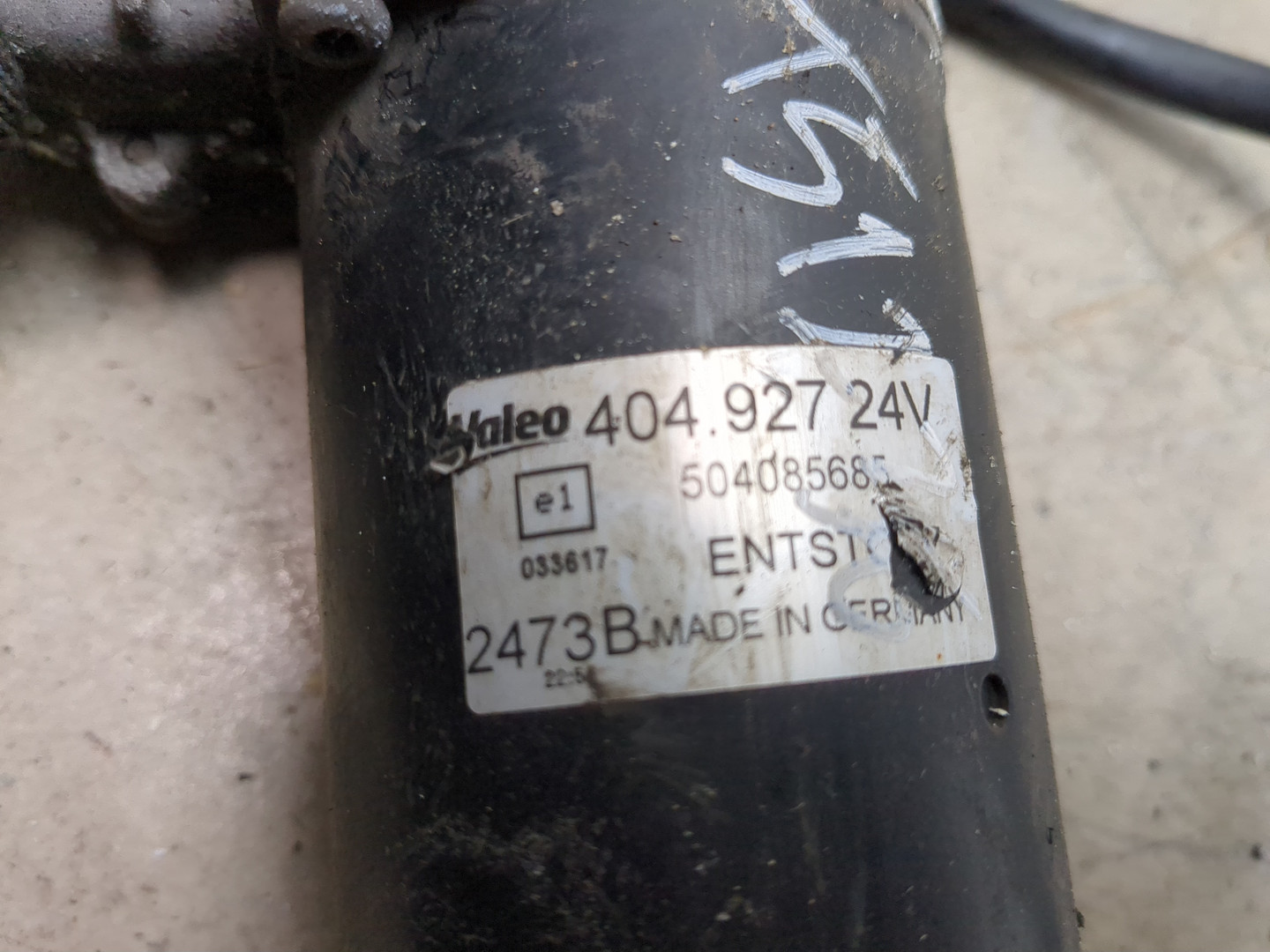 Моторчик стеклоочистителя передний