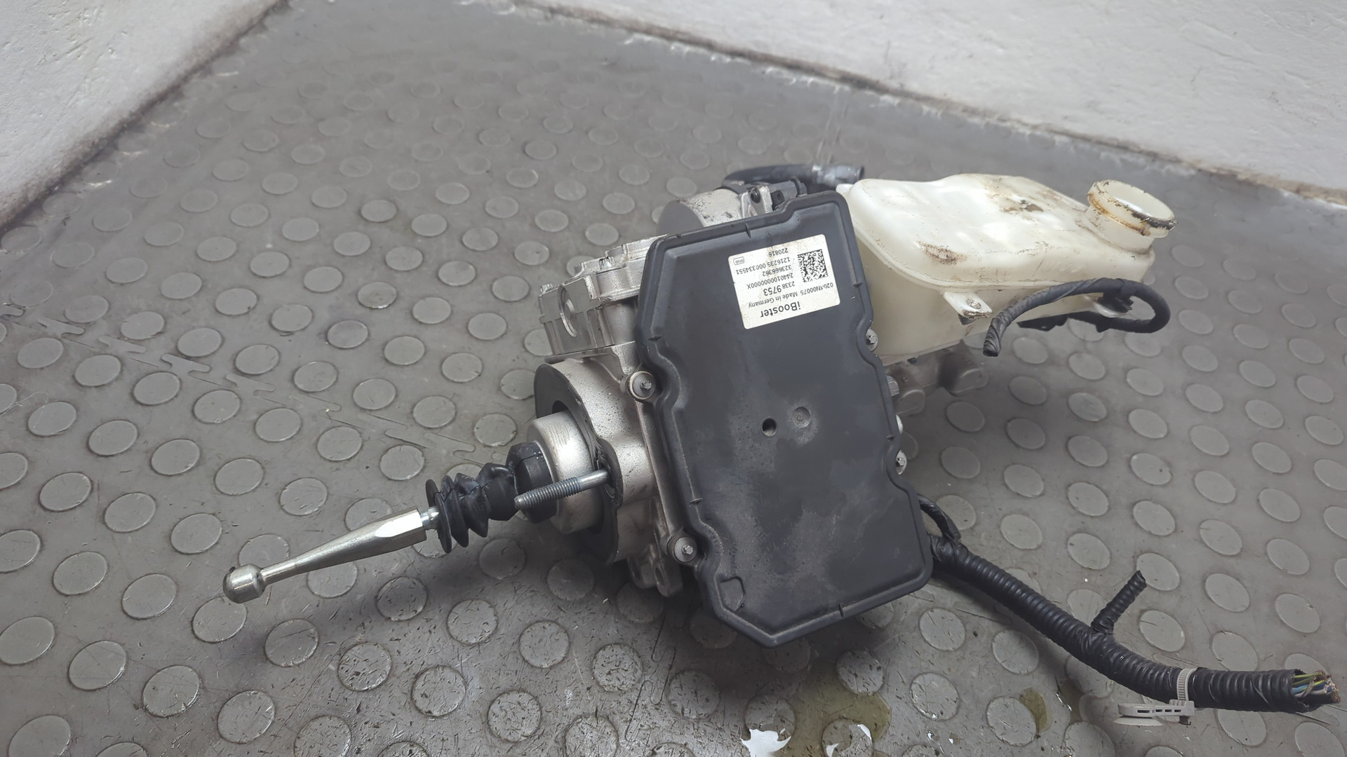 Цилиндр тормозной главный