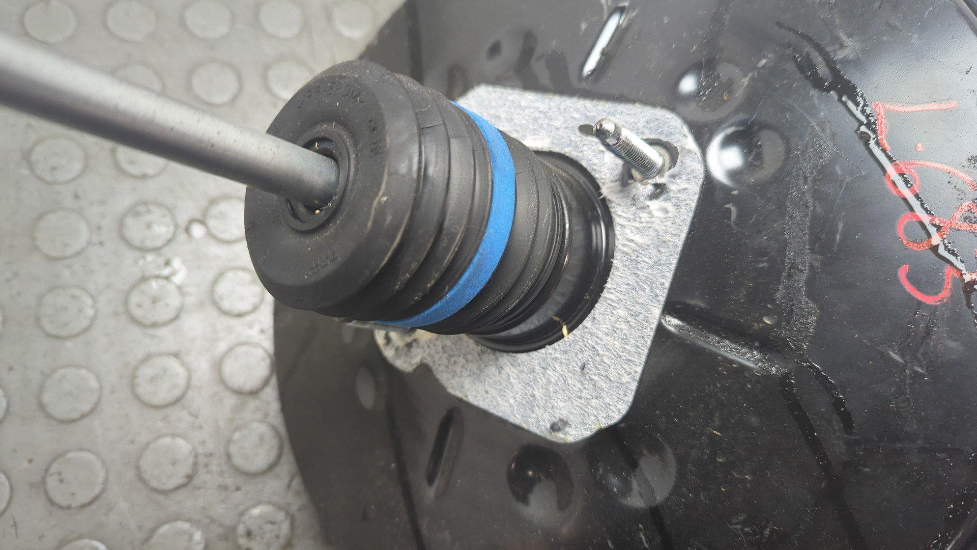 Цилиндр тормозной главный