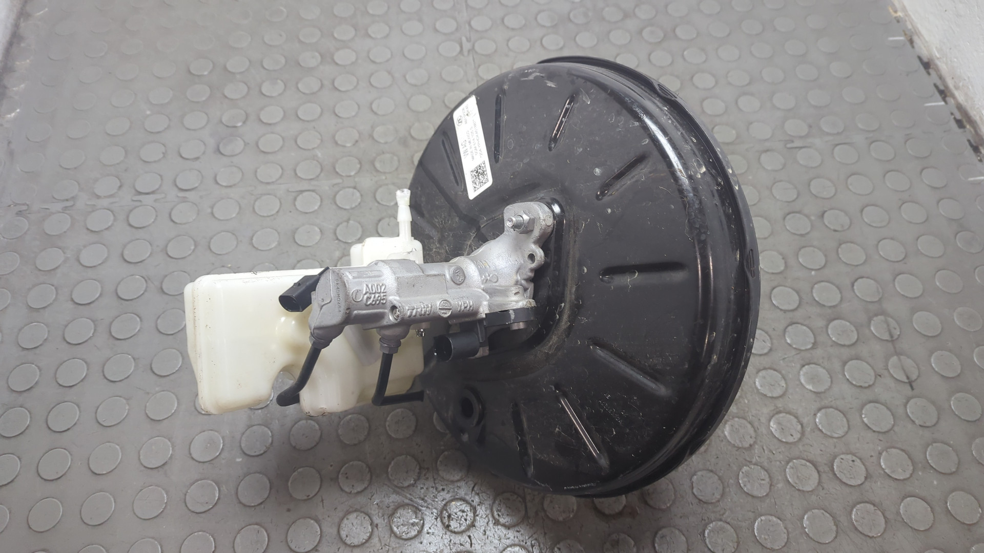 Цилиндр тормозной главный