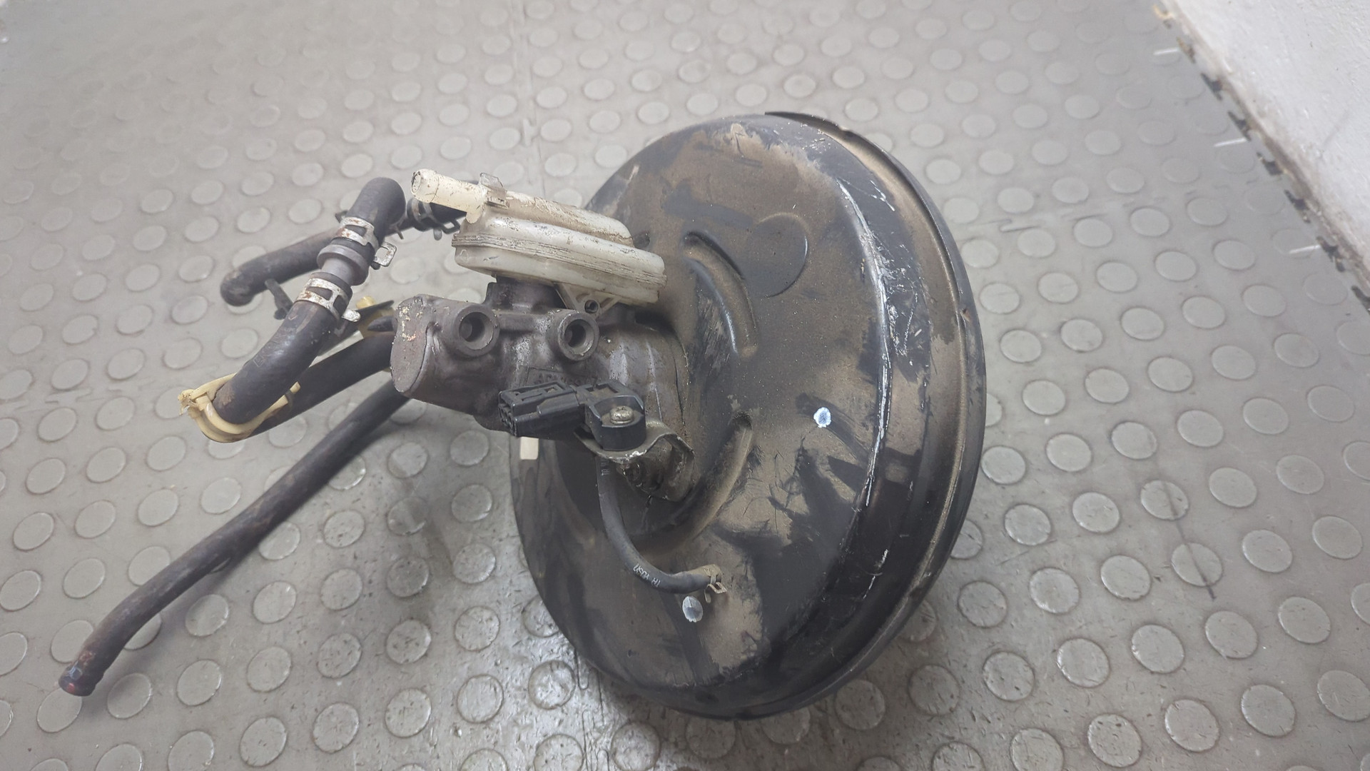 Цилиндр тормозной главный