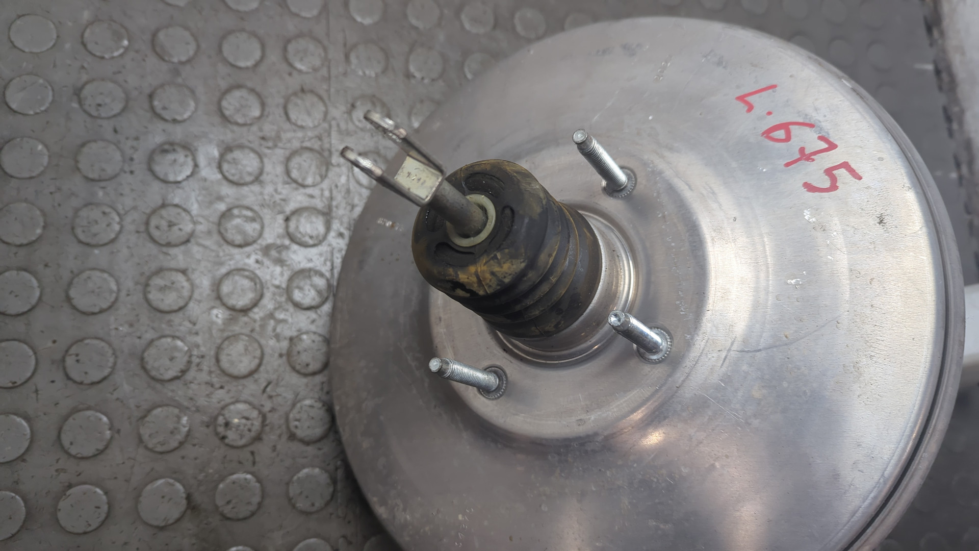 Цилиндр тормозной главный