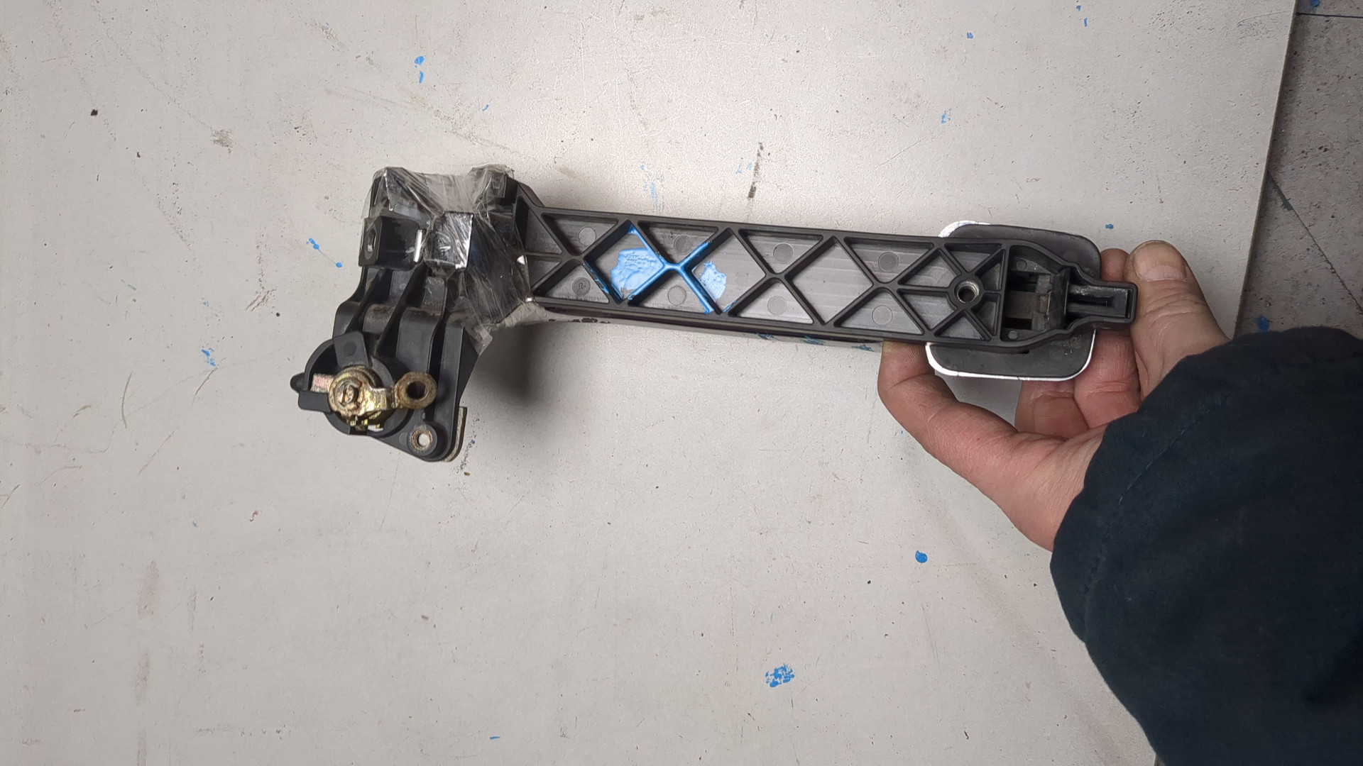 Ручка двери наружная