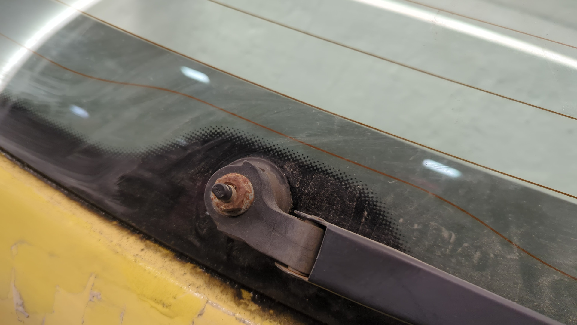 Дверь багажника