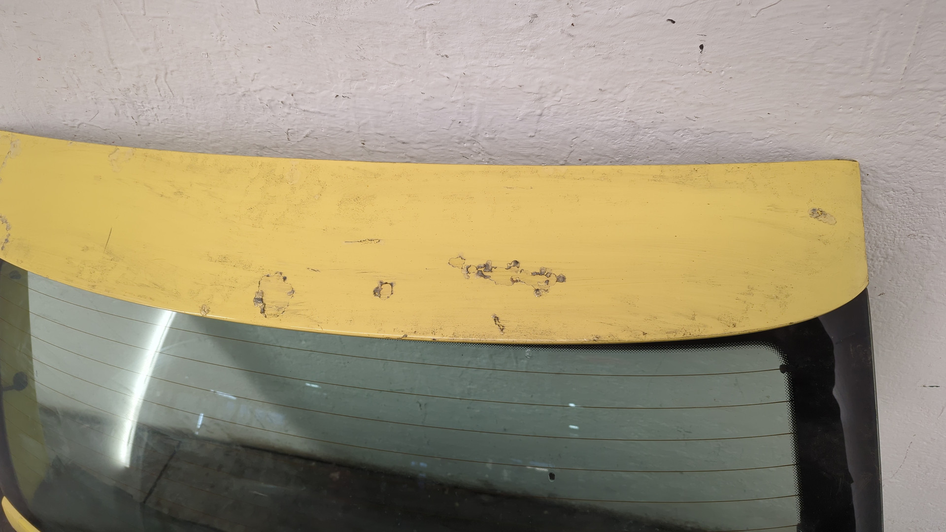 Дверь багажника