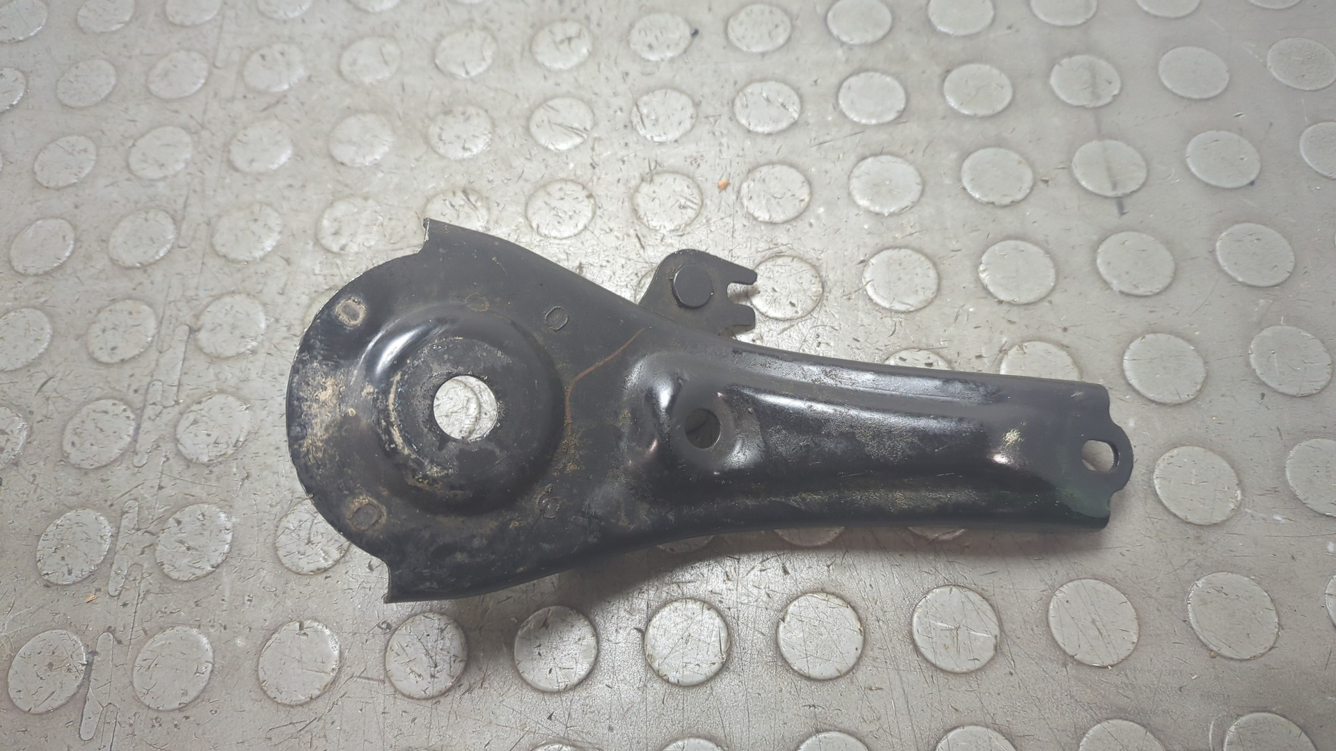 Кронштейн (п.з.к.)