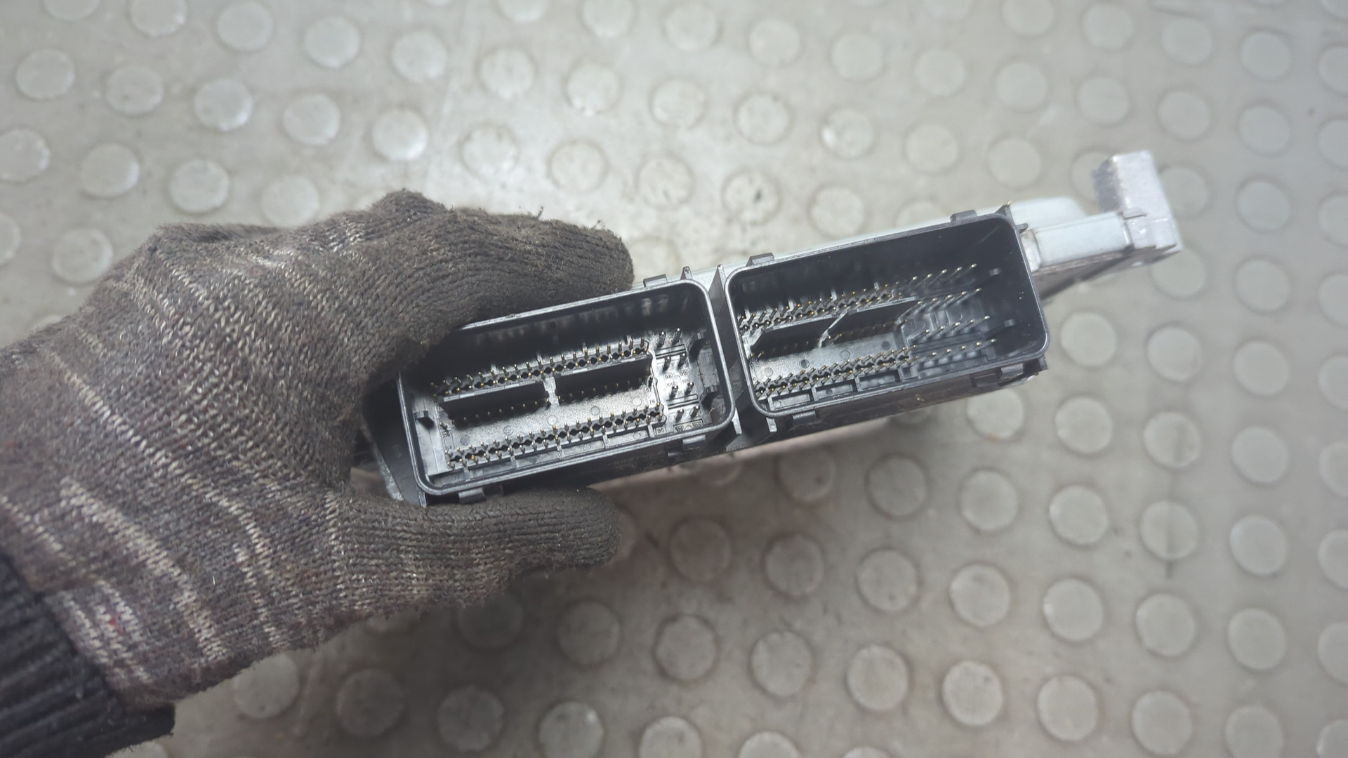 Блок управления двигателем