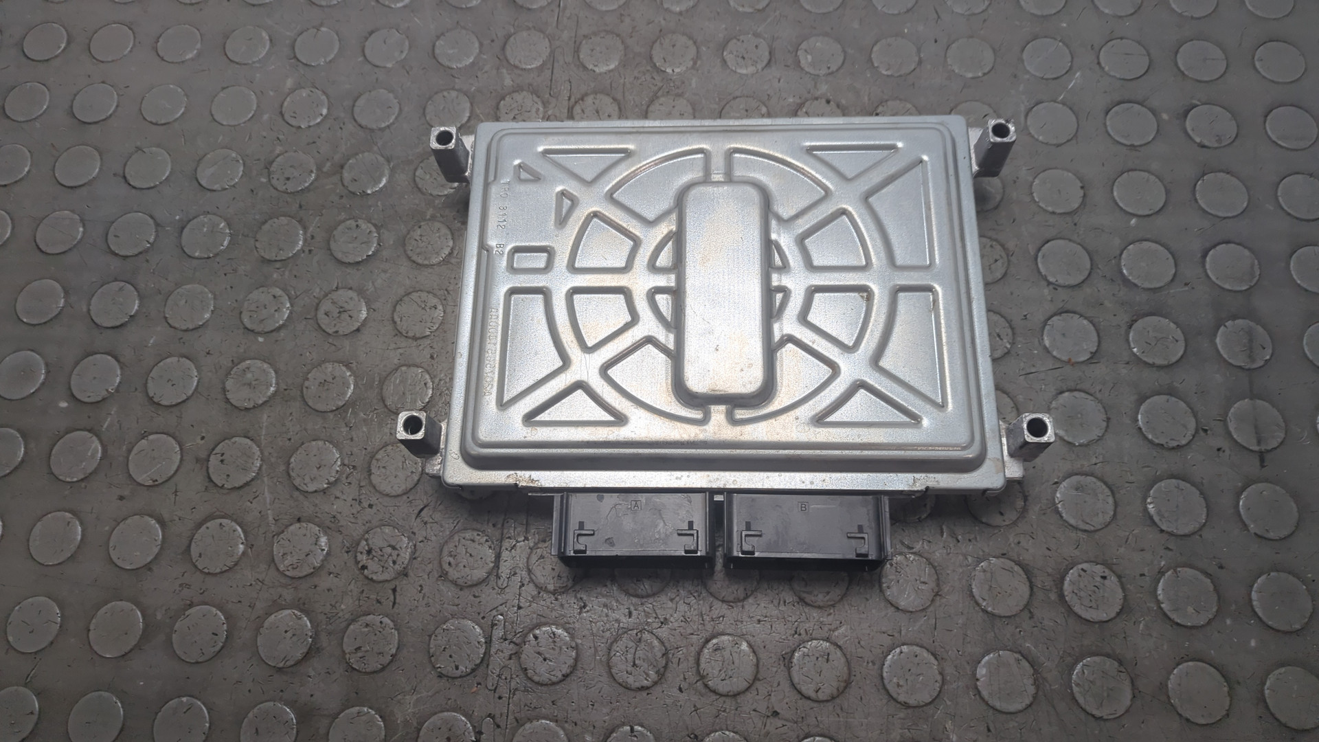 Блок управления двигателем