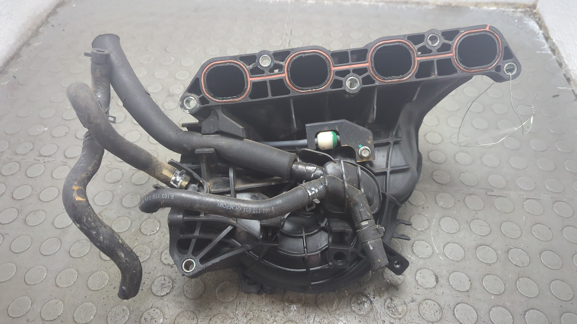 Коллектор впускной