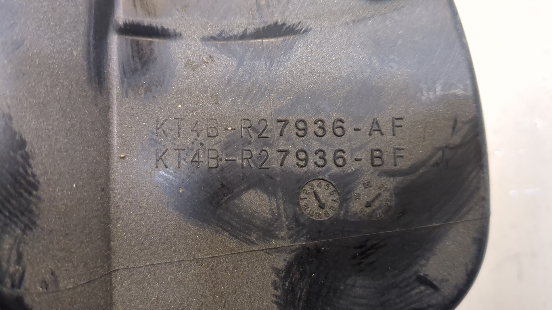 Лючок бензобака