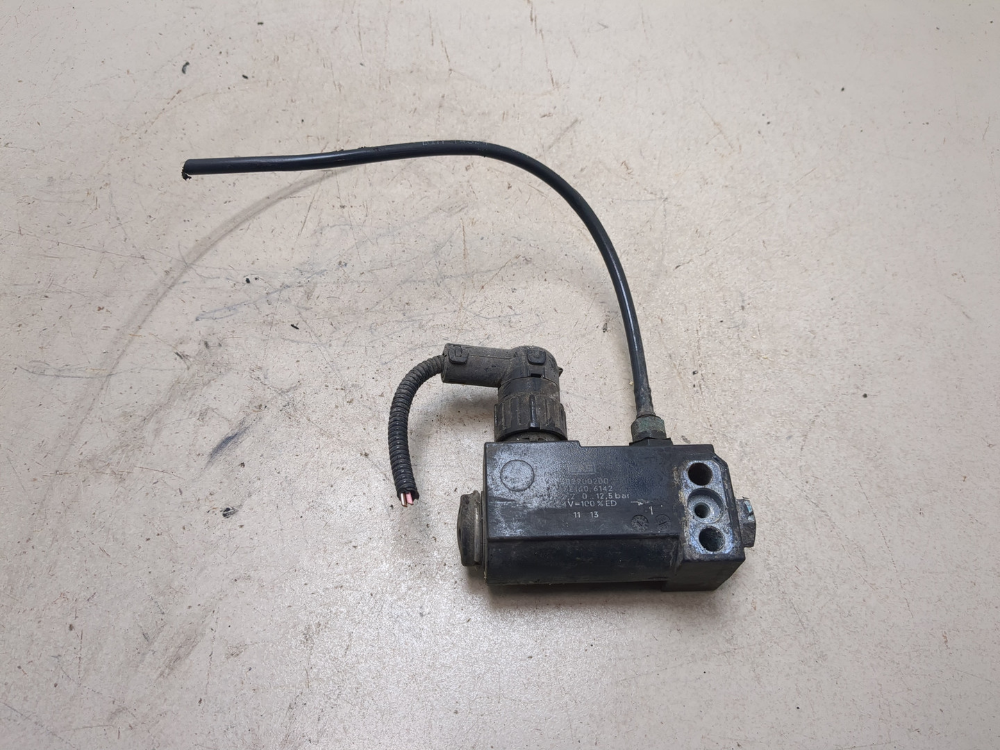 Клапан электромагнитный