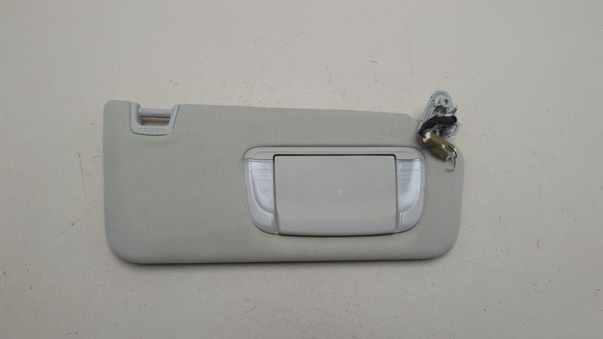 Козырек солнцезащитный