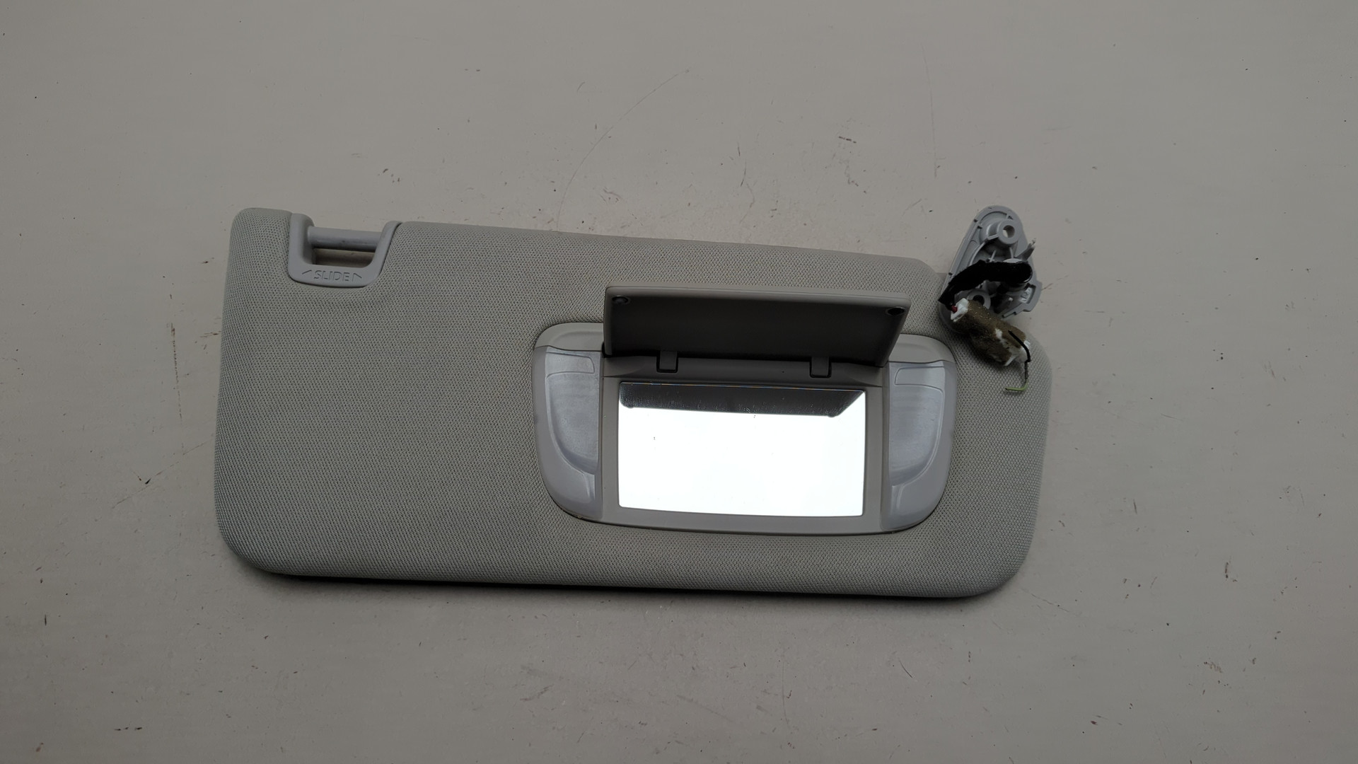 Козырек солнцезащитный