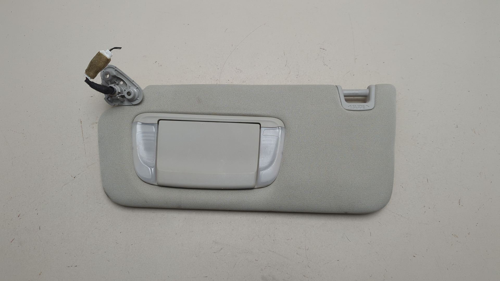 Козырек солнцезащитный