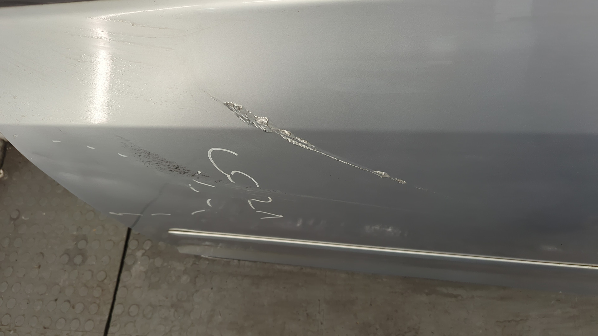 Дверь передняя левая