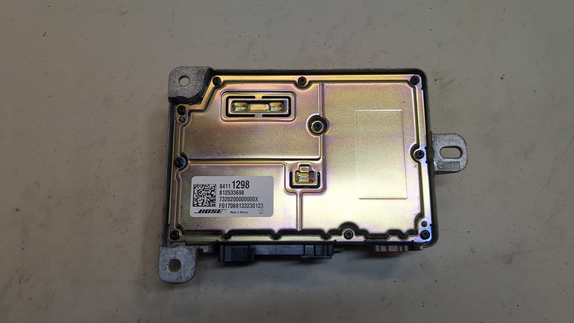 Усилитель акустической системы