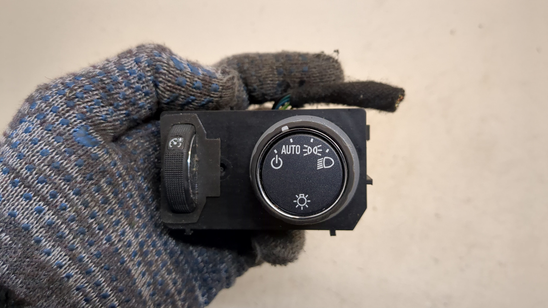 Переключатель света фар