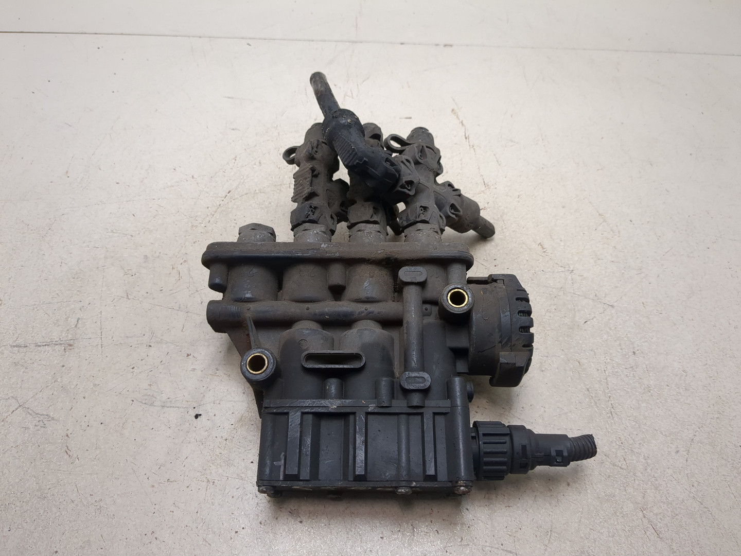 Кран уровня пола