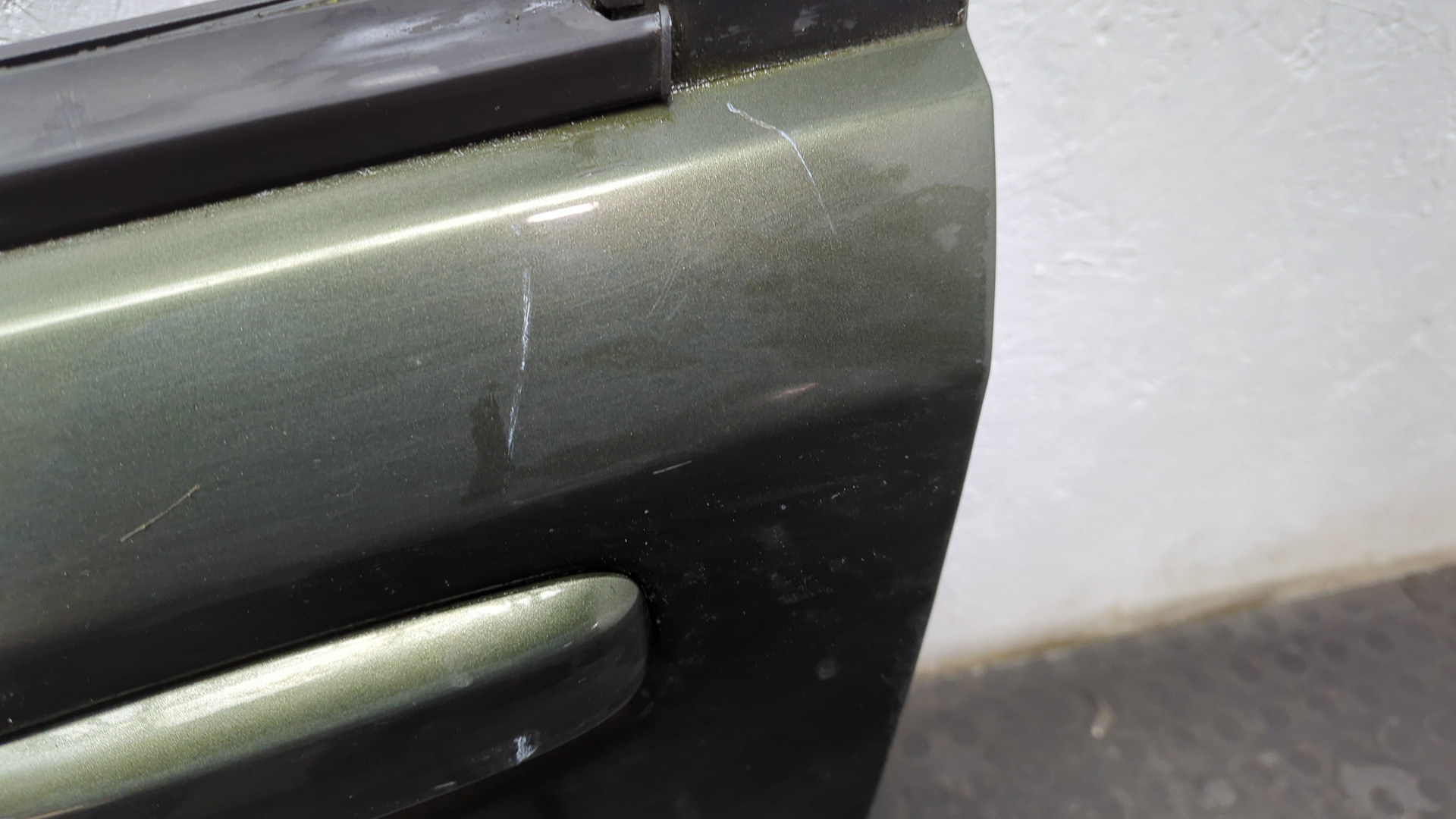 Дверь передняя левая