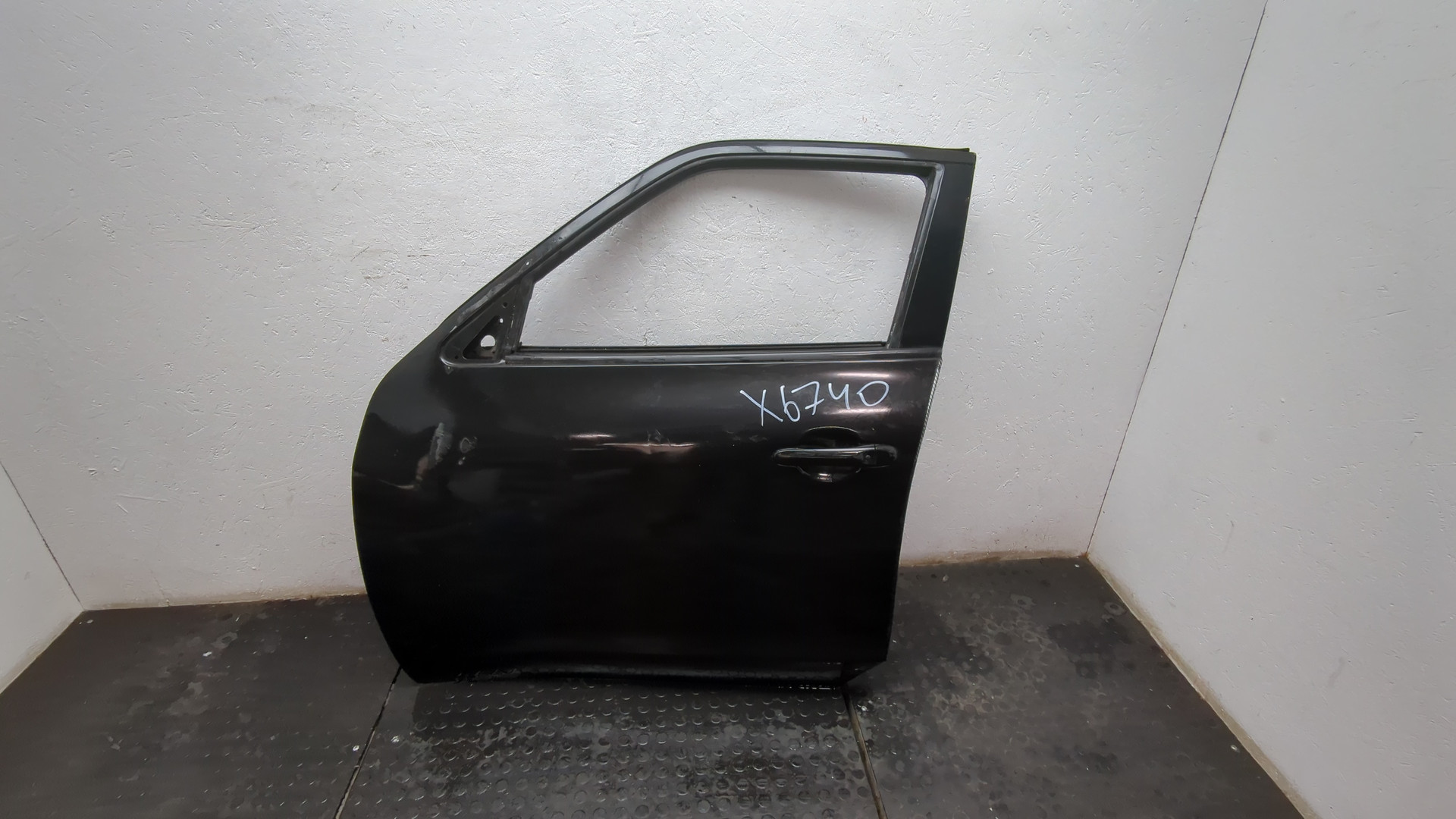 Дверь передняя левая