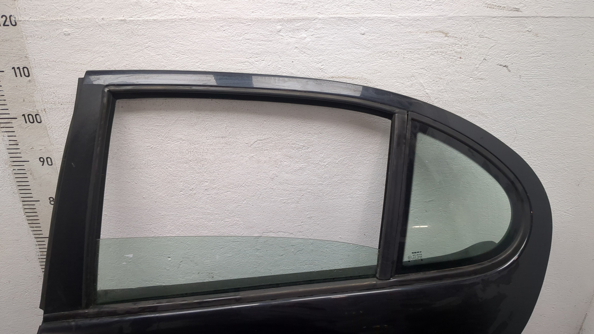 Дверь задняя левая