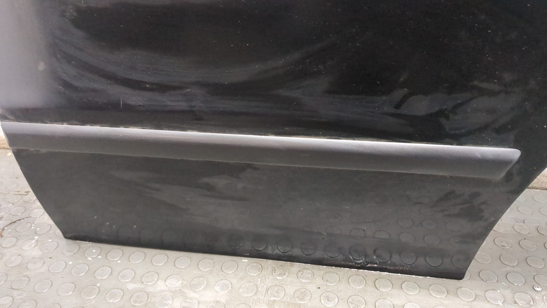 Дверь задняя левая