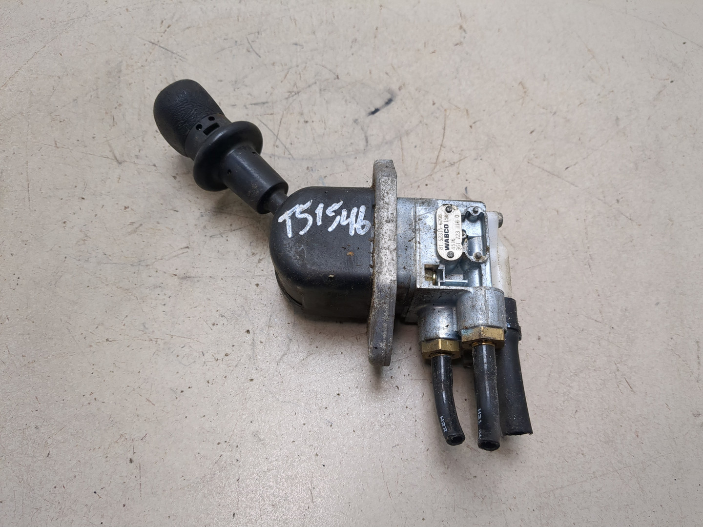 Рычаг стояночного тормоза