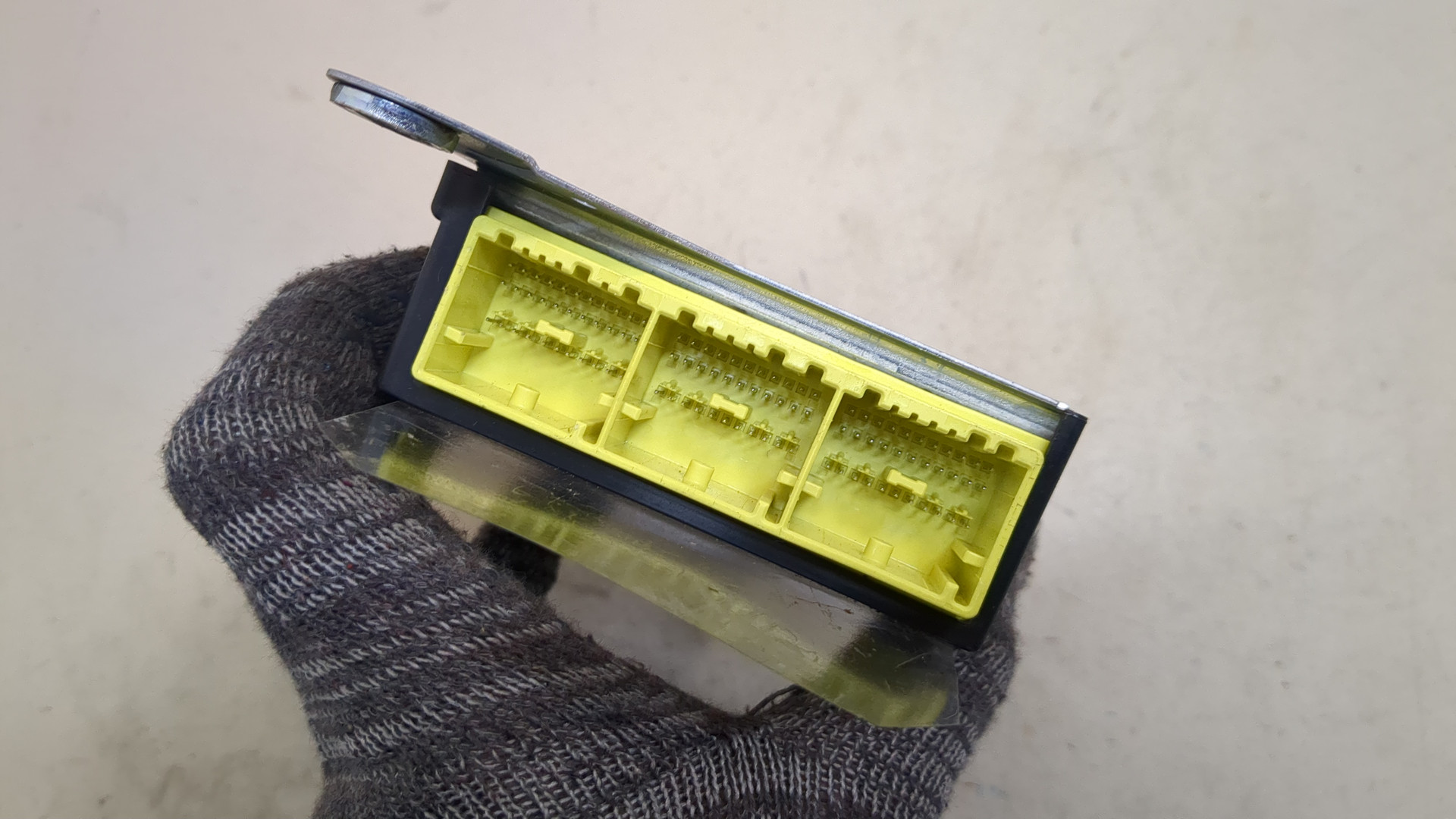 Блок управления подушек безопасности (AIR BAG)