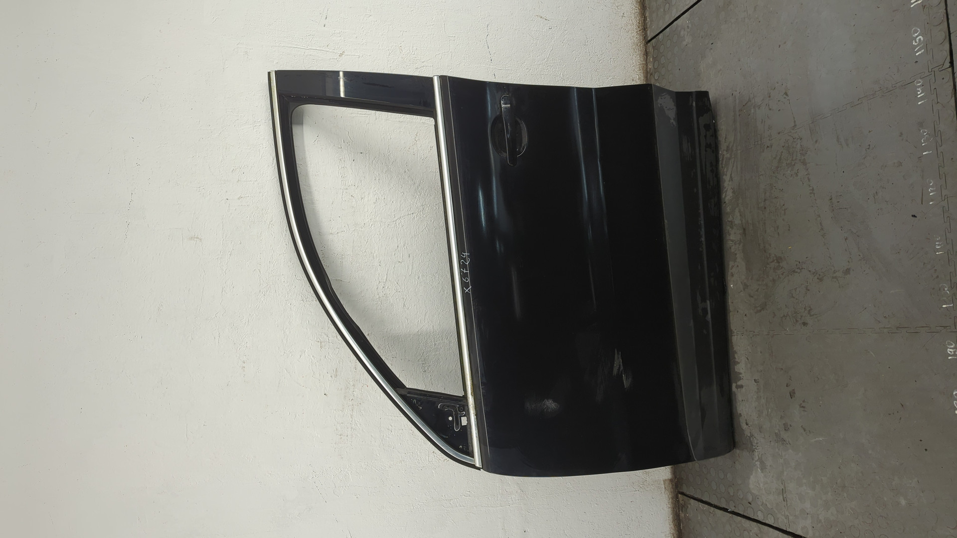 Дверь передняя левая