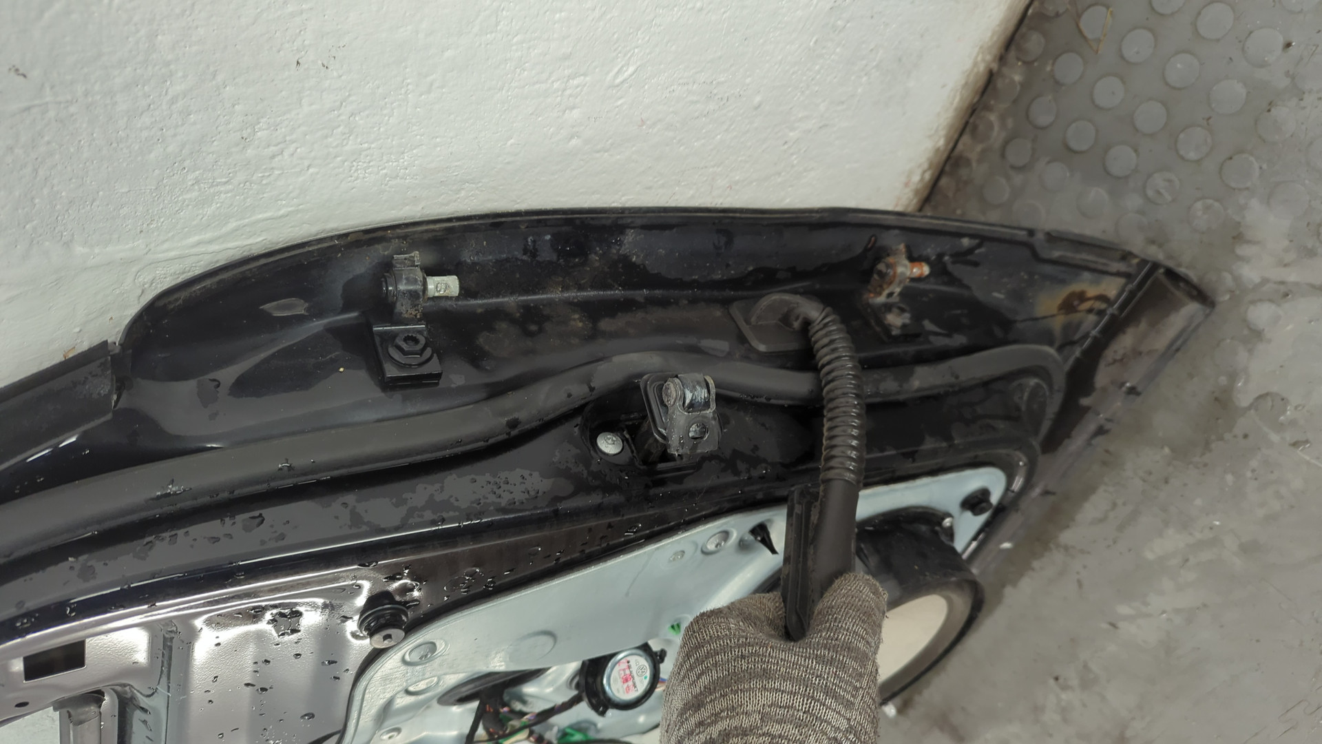 Дверь передняя левая