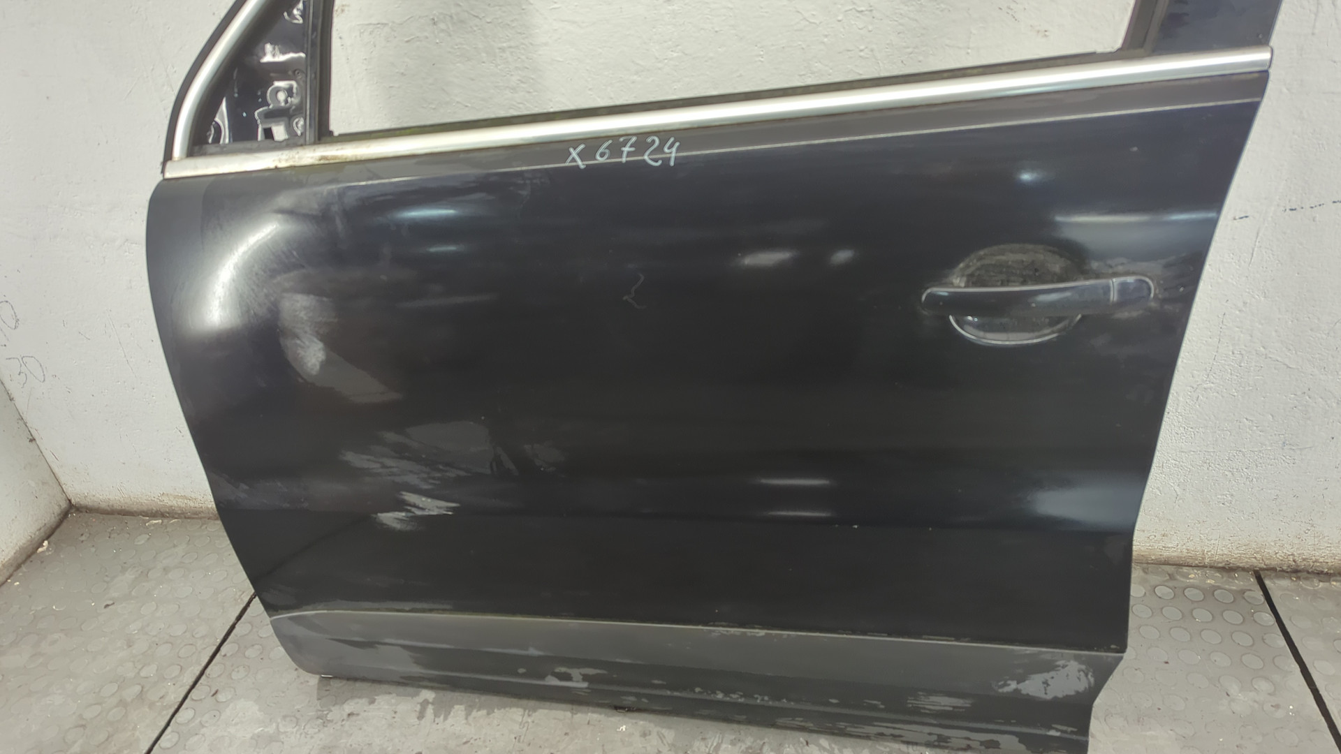Дверь передняя левая