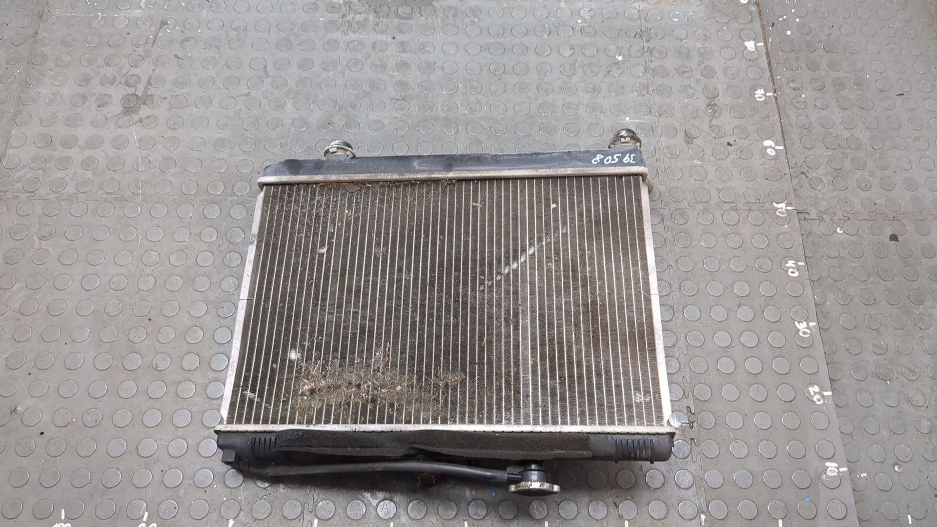 Радиатор охлаждения двигателя основной