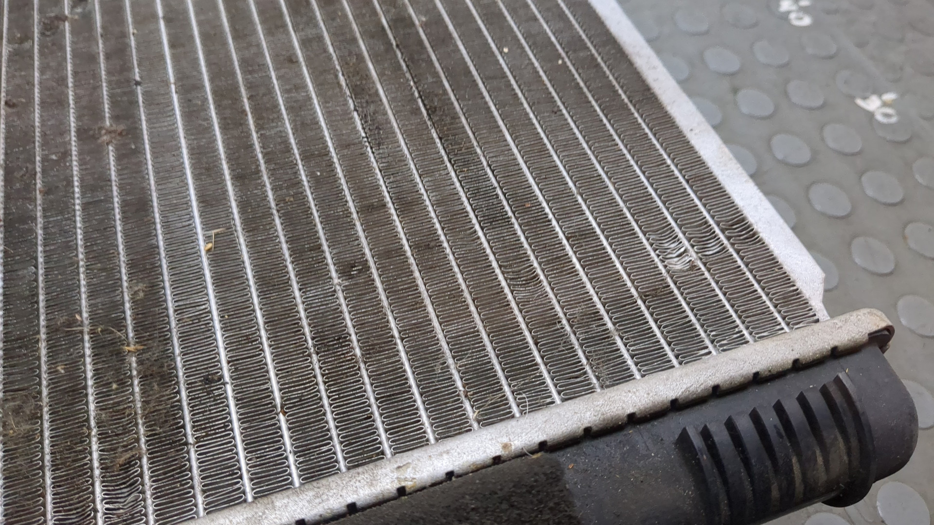 Радиатор охлаждения двигателя основной