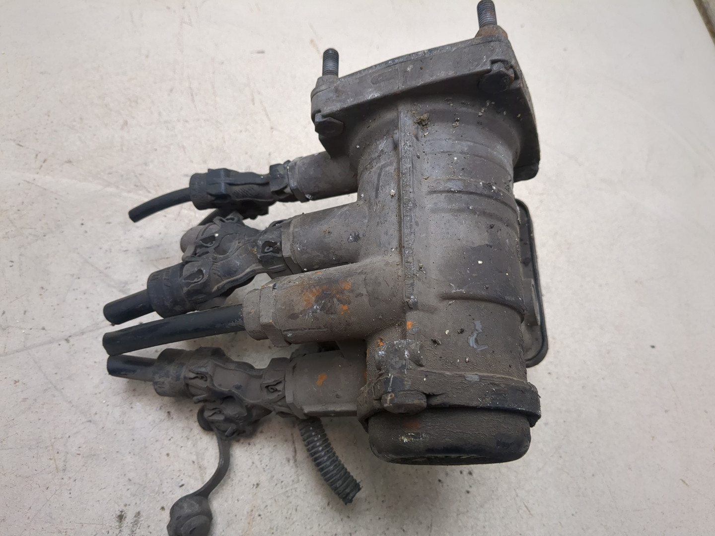 Кран управления тормозами прицепа