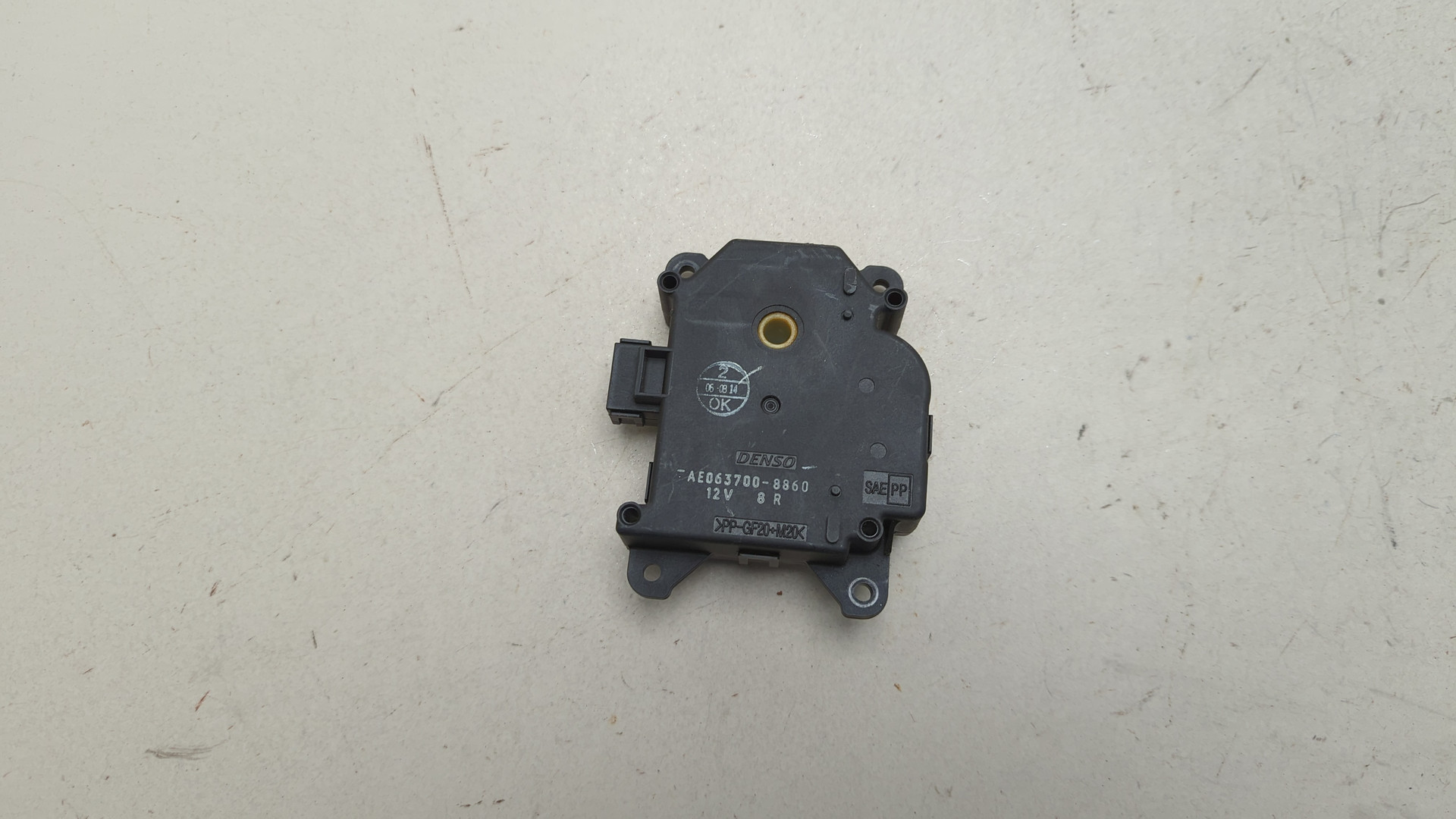 Моторчик заслонки печки