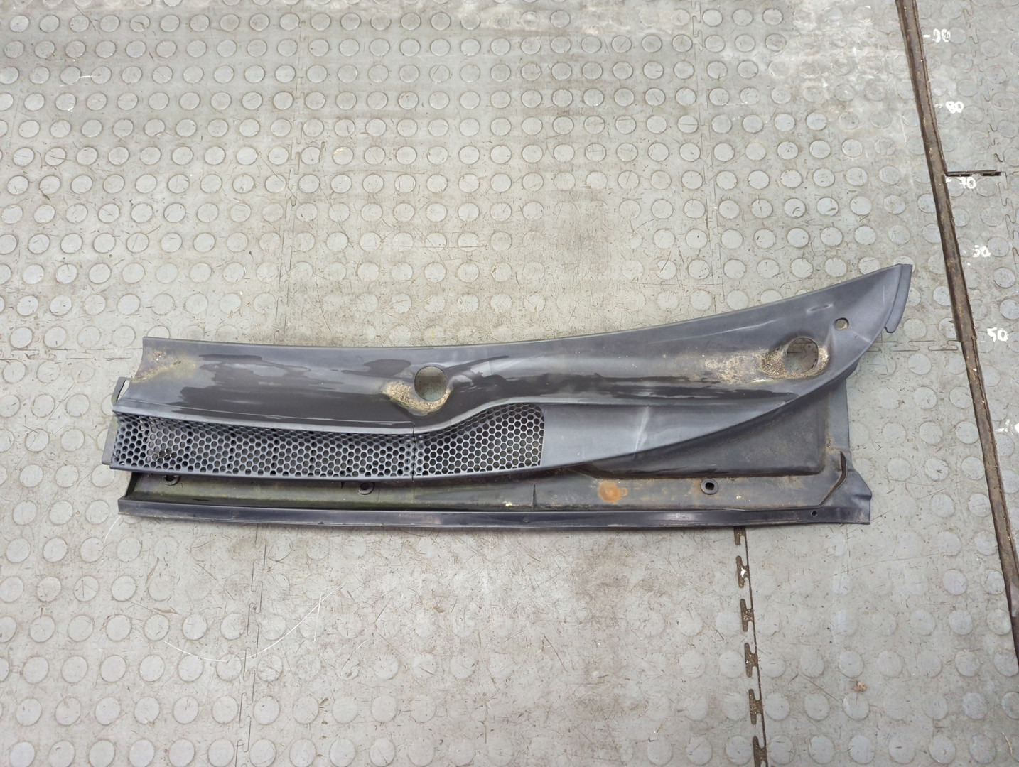 Решетка стеклоочистителей (Жабо)