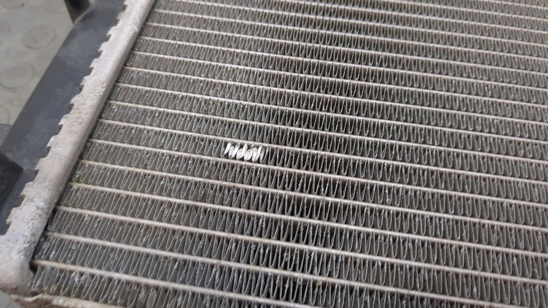 Радиатор охлаждения двигателя основной