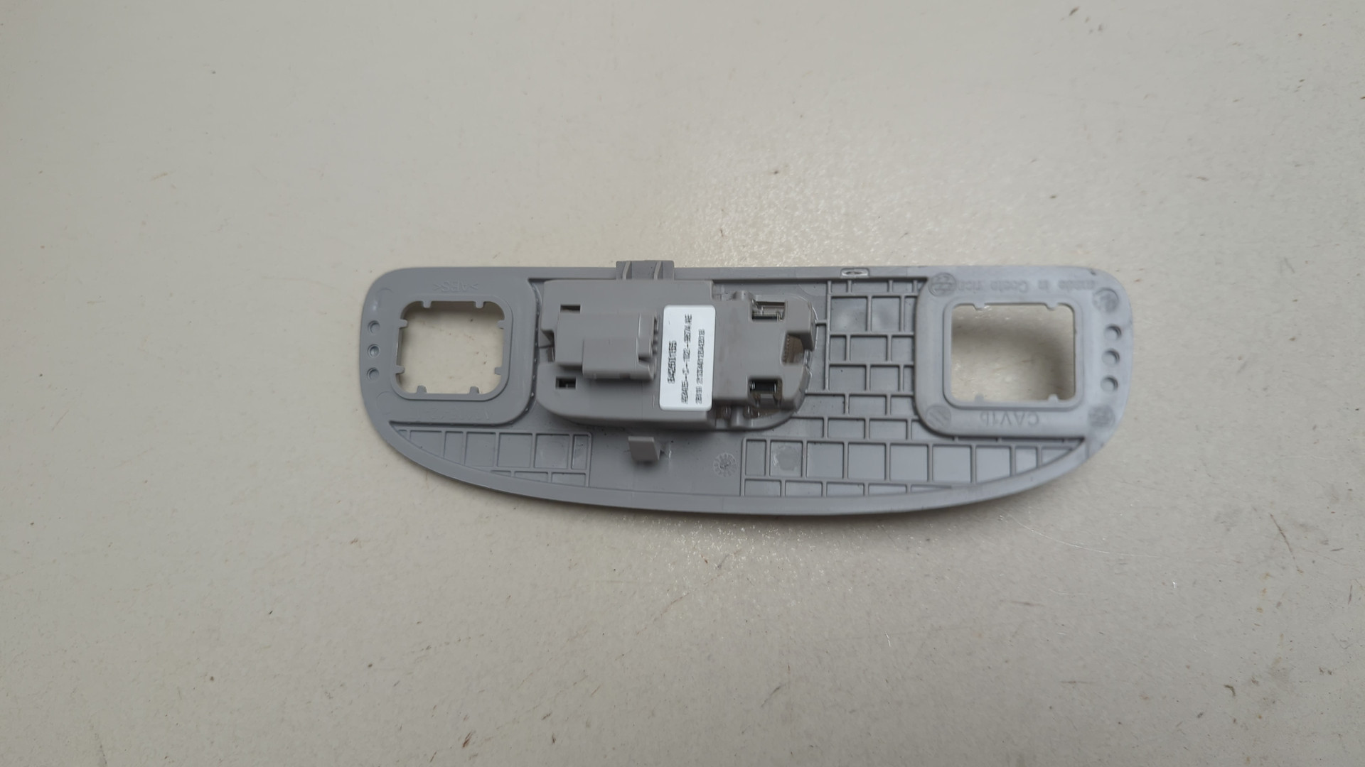 Плафон салонный