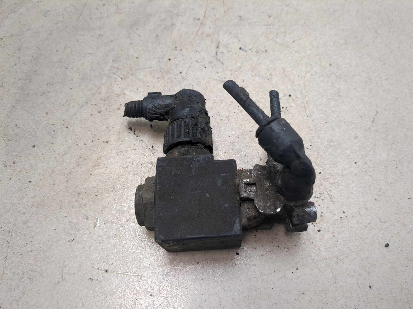 Клапан электромагнитный