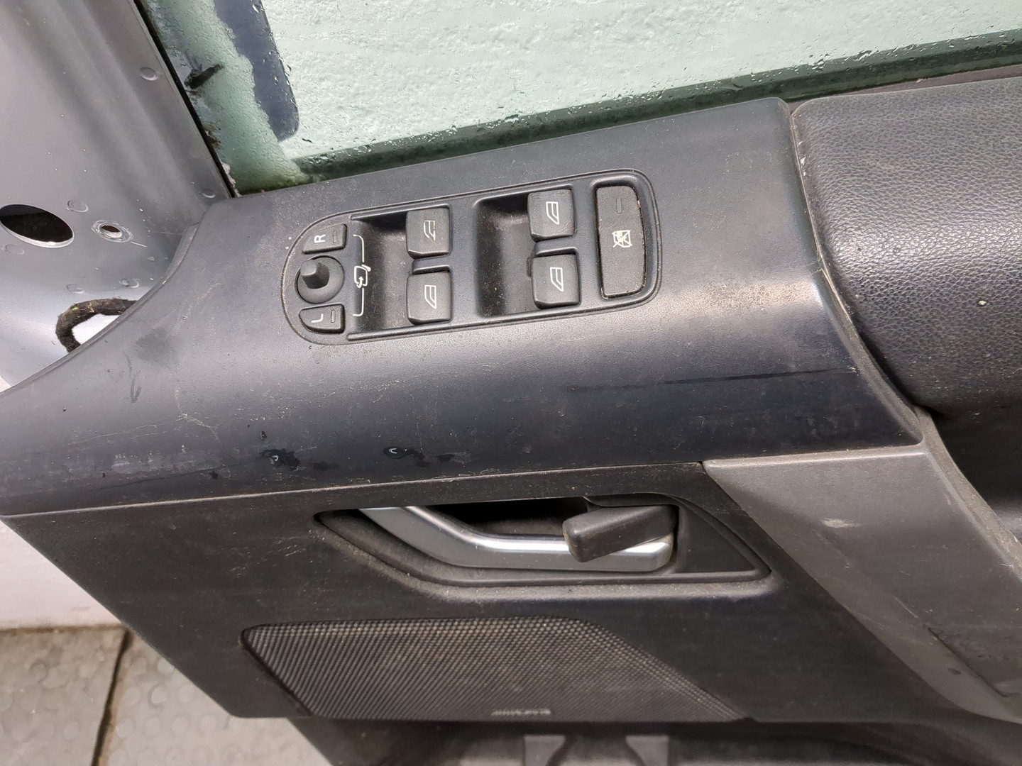 Дверь передняя правая