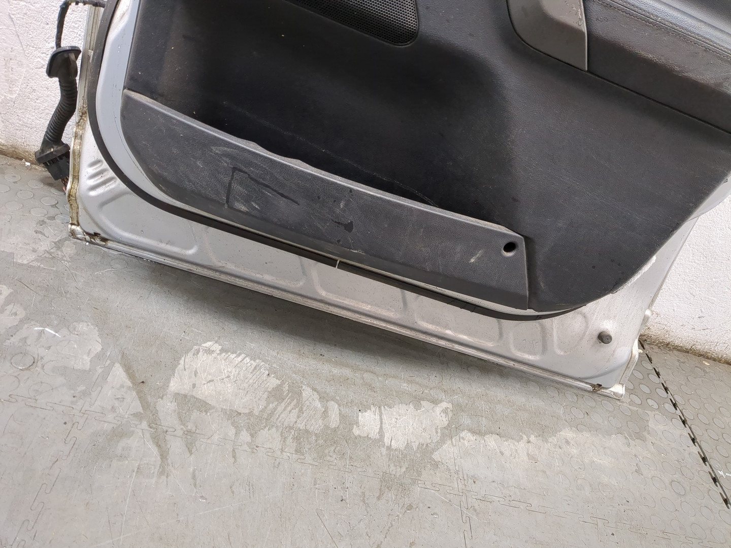 Дверь передняя правая