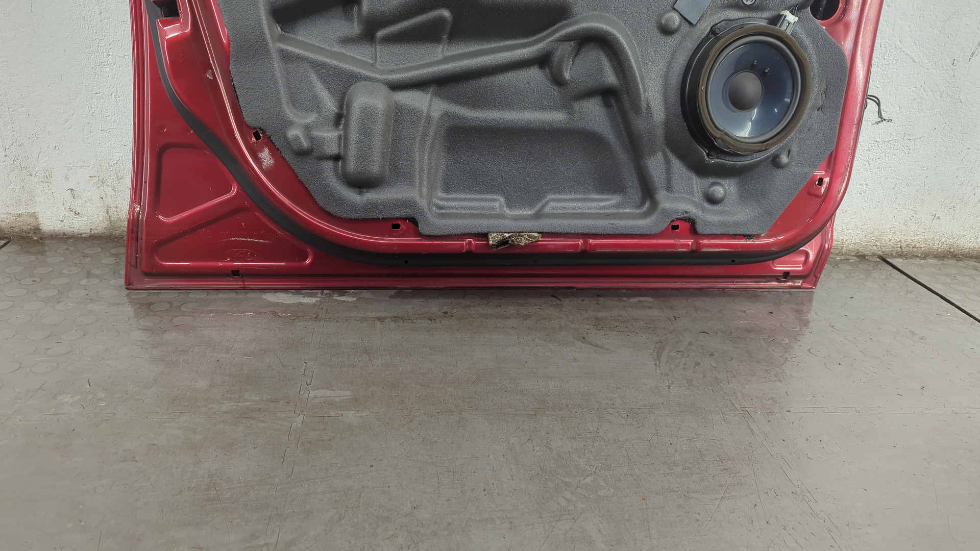 Дверь передняя левая