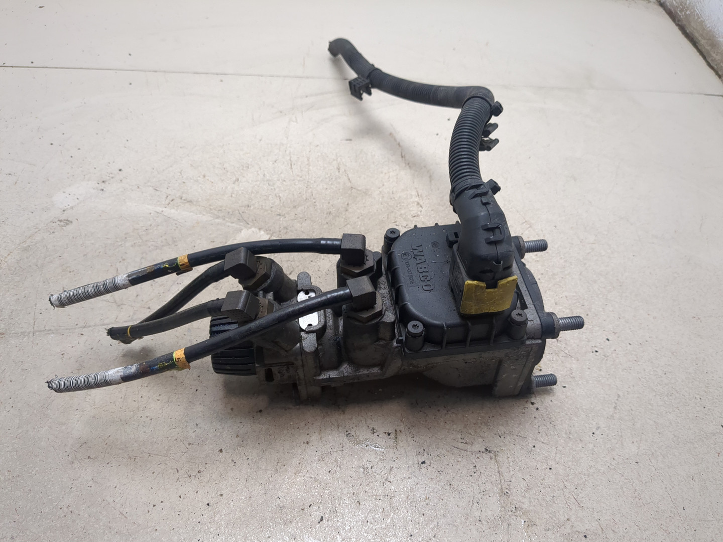 Кран тормозной главный