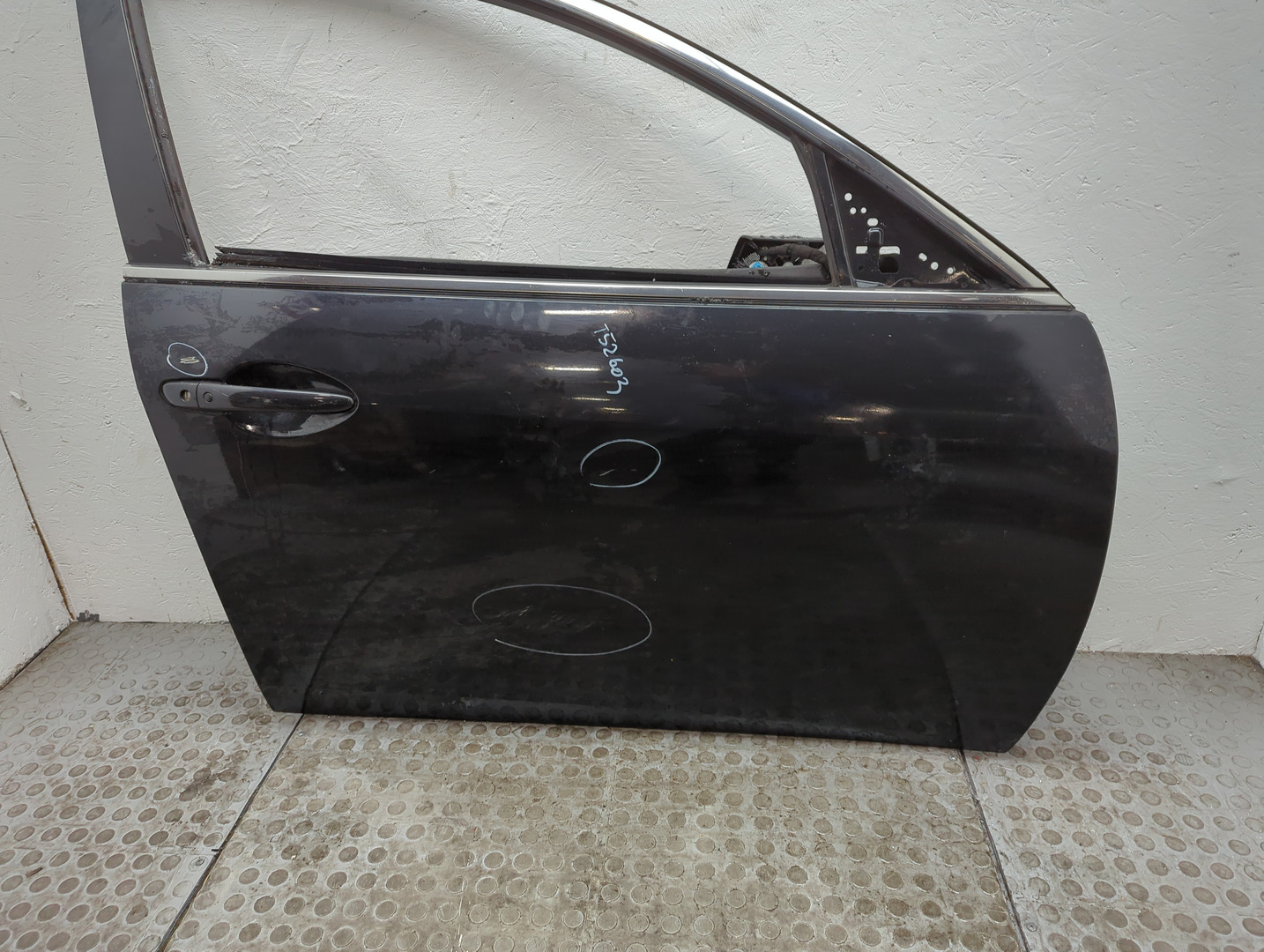 Дверь передняя правая