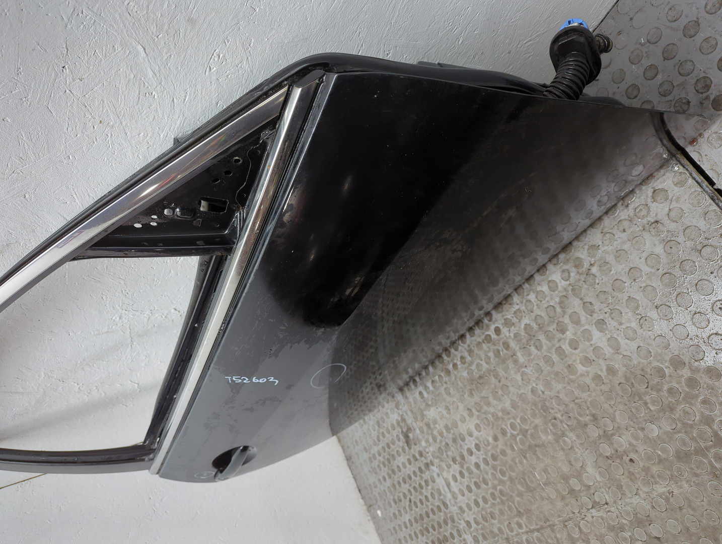 Дверь передняя правая